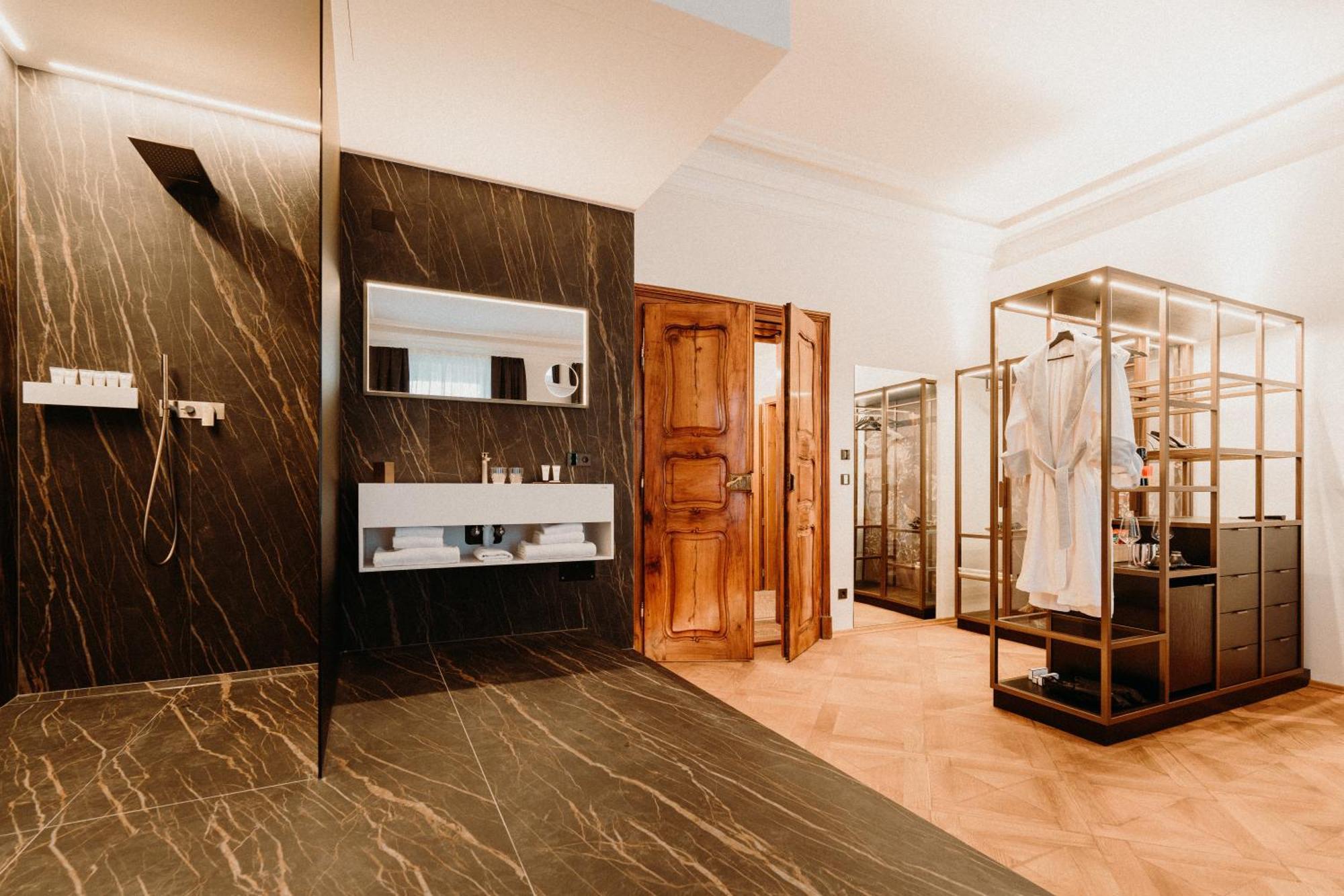 Meta Suites Historic City Living ボルツァーノ エクステリア 写真
